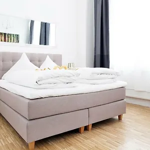 Sc 01 By Rockchair L Superhost Status L 2 Bedrooms Boxspringbeds Balcony Elevator - Cozy Family & Business Flair Welcomes You! Apartment